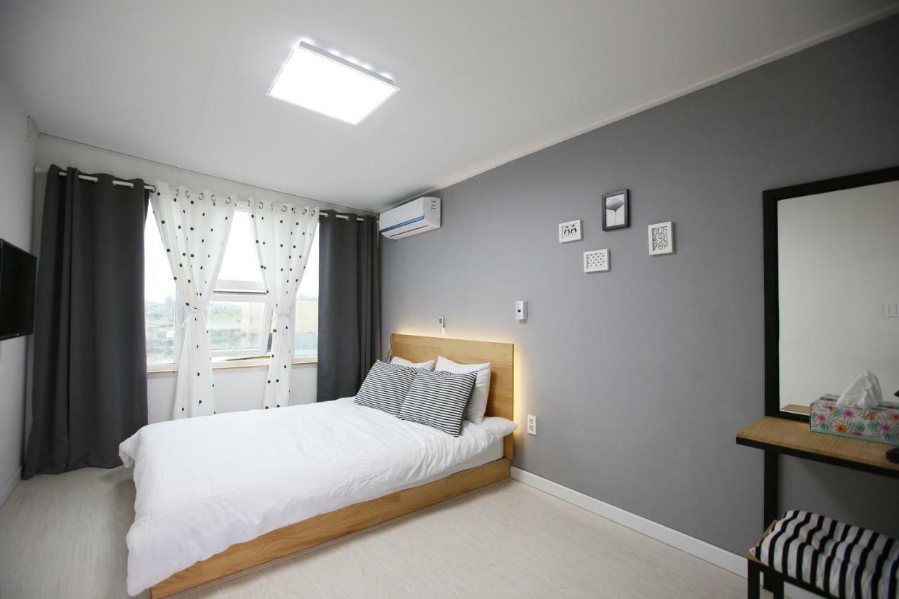 Ian Guesthouse Чечжу Екстер'єр фото